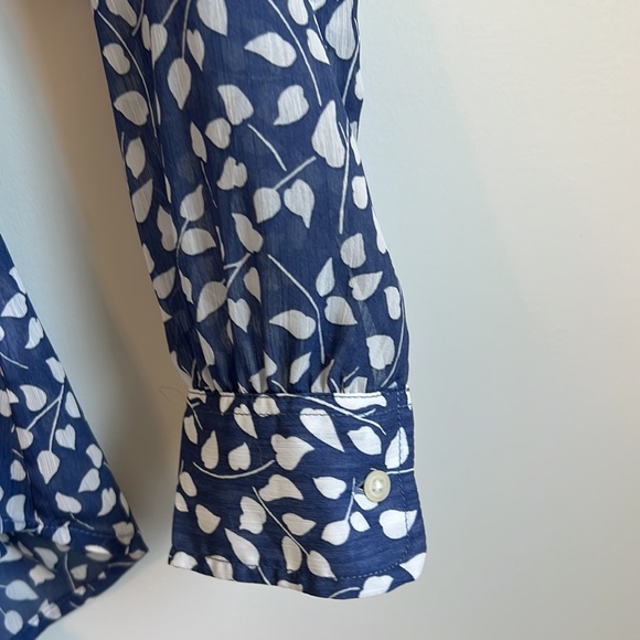 Gap Blouse size small - Picture 4 of 5